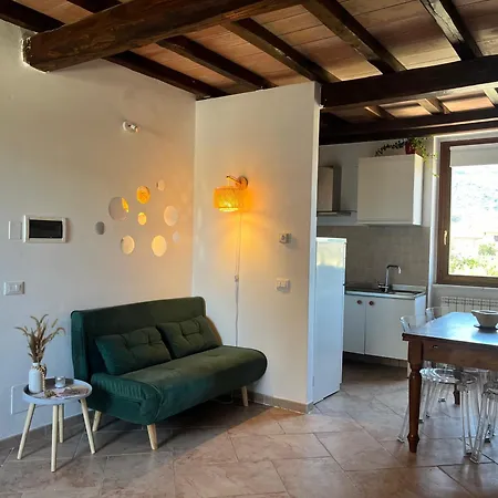 Seaview House Free Parking & Private Garden Apartment La Spezia