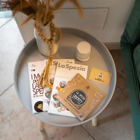 Apartment Seaview House Free Parking & Private Garden