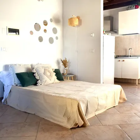 Daire Seaview House Free Parking & Private Garden La Spezia